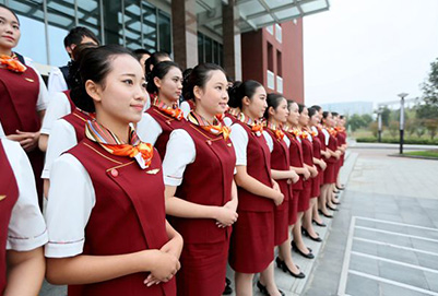 贵州省邮电学校：空中乘务专业的就业前景好不好?